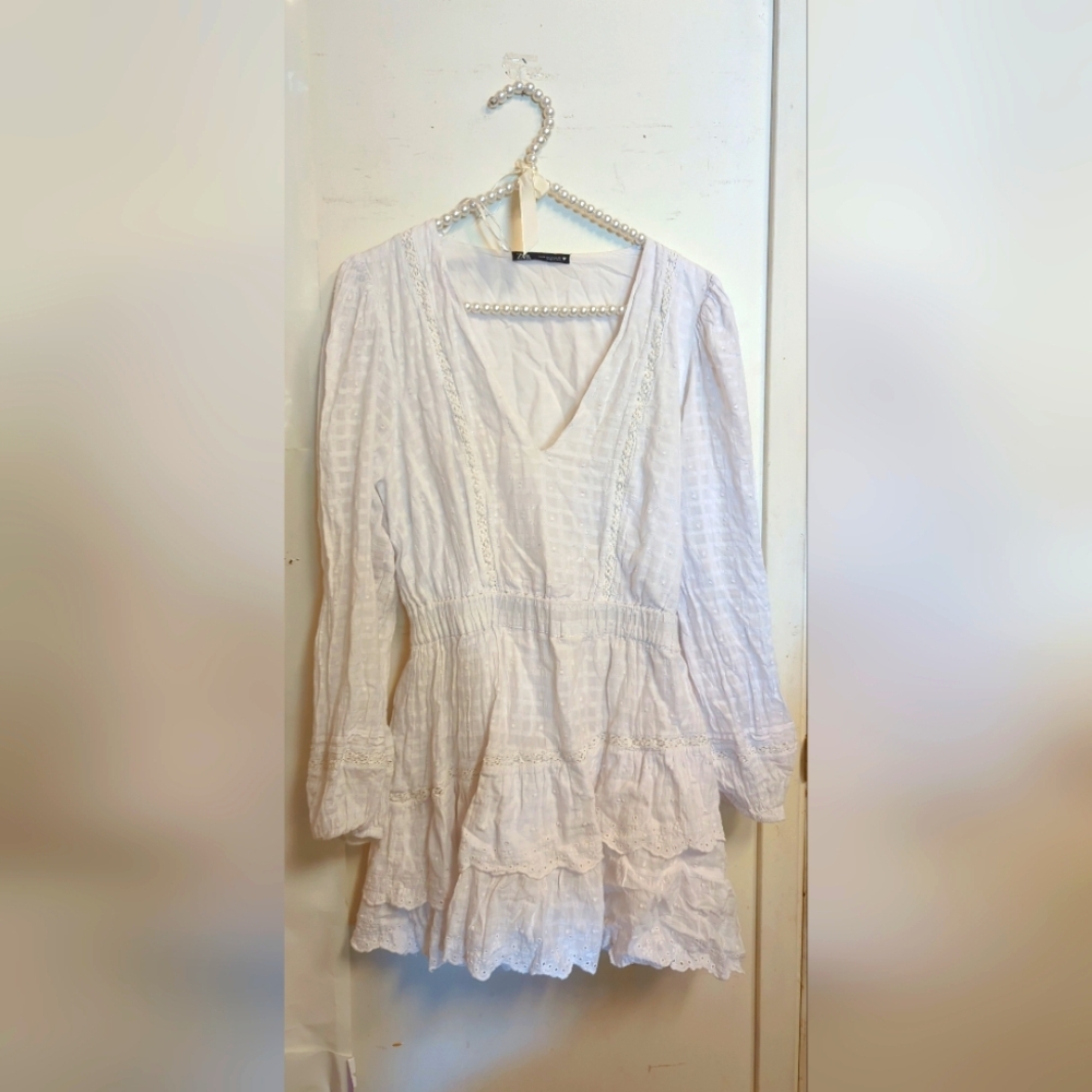 White zara dress with punching detail